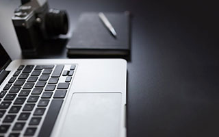 开云在线直播-球迷投票爆料：最具争议的裁判判罚瞬间，球员裁判